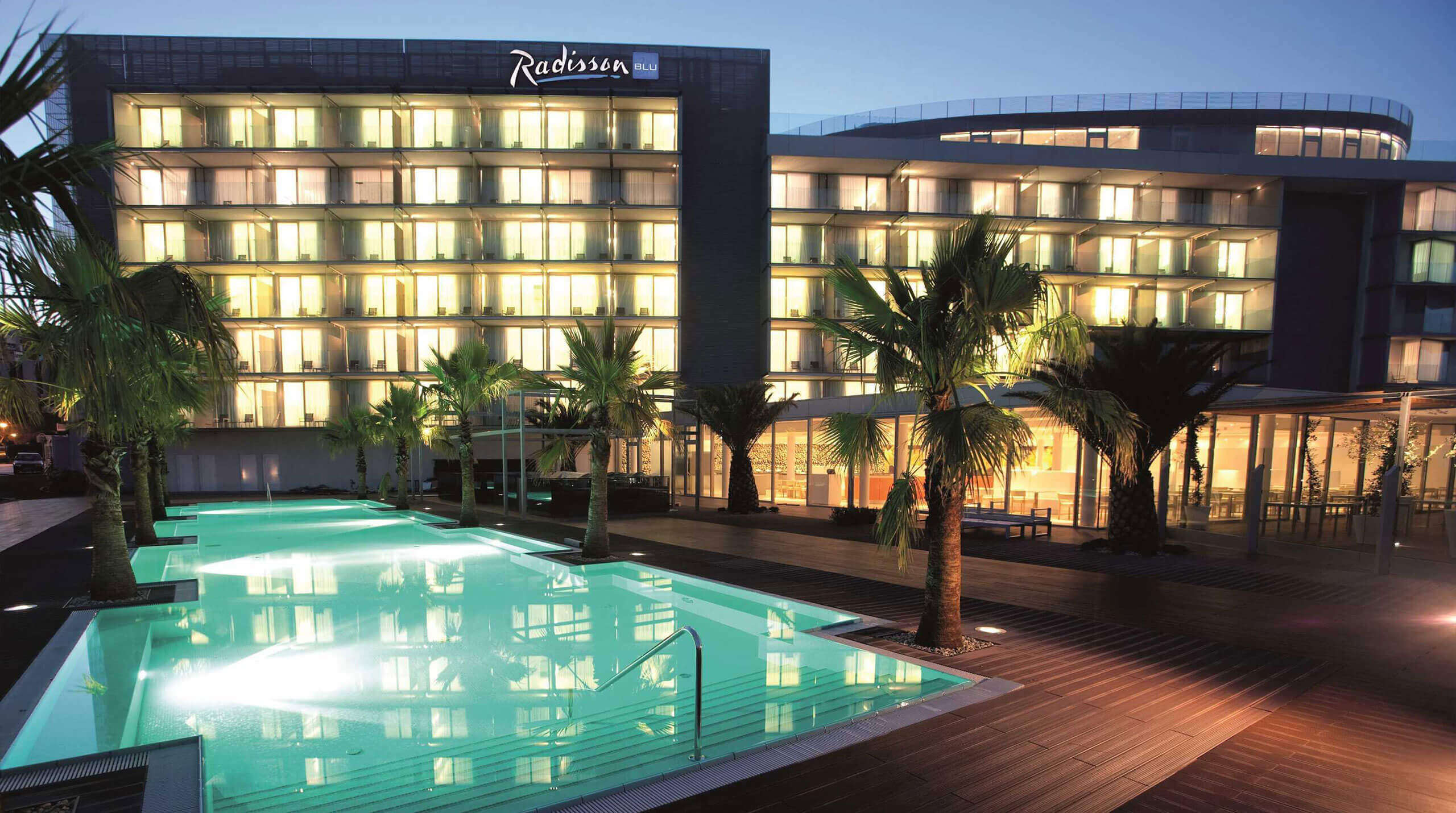 Radisson gorizont. Рэдиссон Блю Адлер. Carlson Rezidor Hotel Group. Отель Рэдиссон сплит. Рэдиссон Блю Ростов.